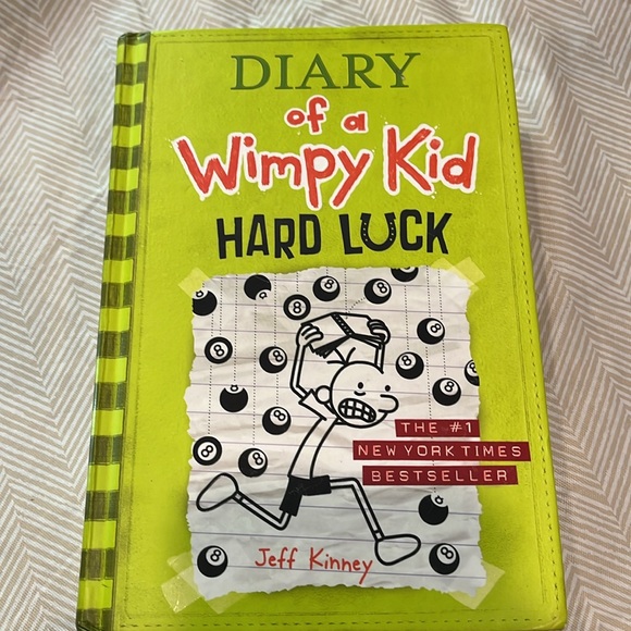 Diary of A Wimpy Kid Set of 4 Books - Picture 4 of 7
